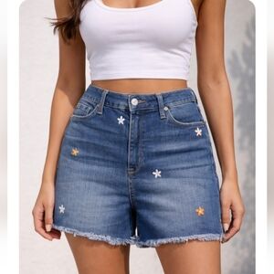 Seven7 Weekend Denim Shorts w/ Floral Embroidery | Size 16
